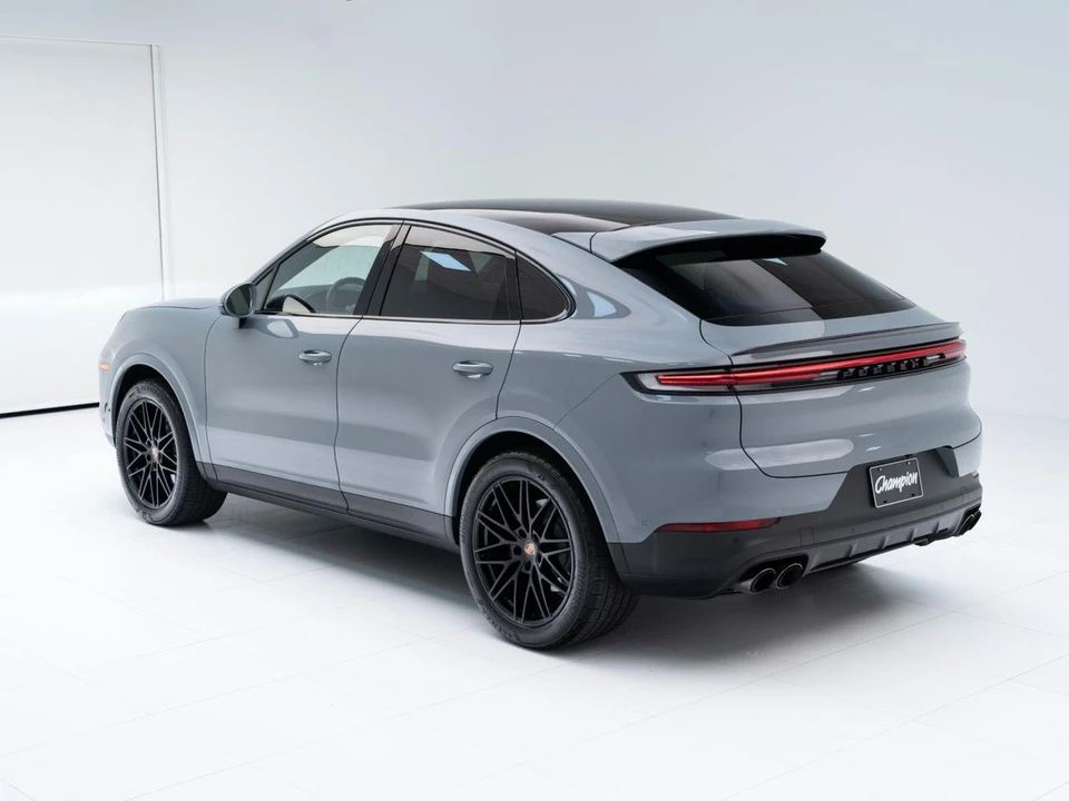 2026 Porsche Cayenne - Image 3 of 31