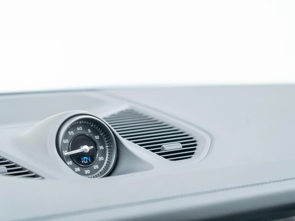 2026 Porsche Cayenne - Image 23 of 31
