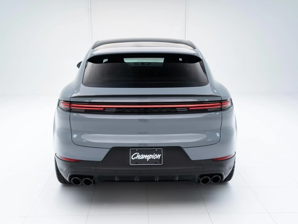 2026 Porsche Cayenne - Image 10 of 31