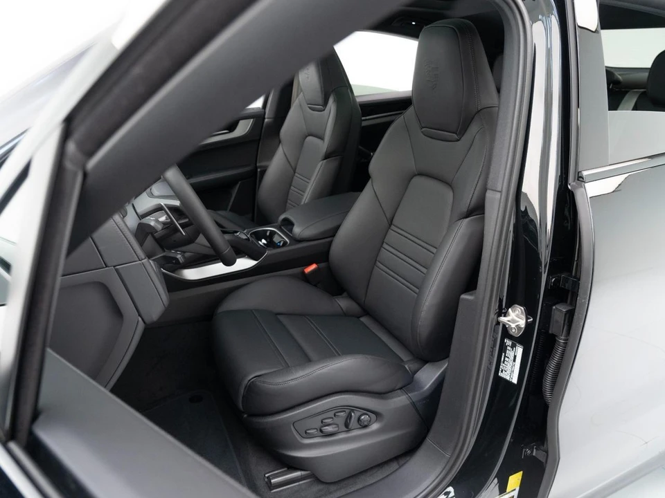 2026 Porsche 9Y0/9Y3 Cayenne Coupe - Image 5 of 31