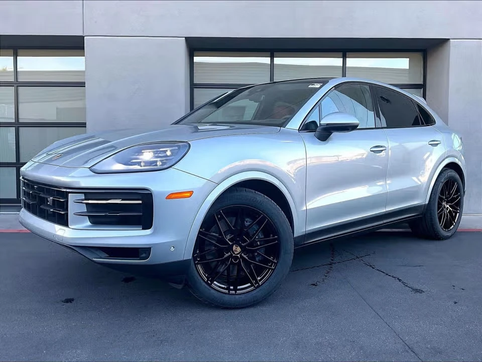 2026 Porsche 9Y0/9Y3 Cayenne - Image 3 of 21