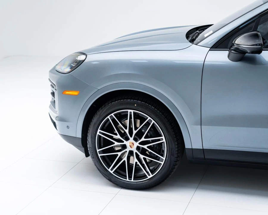 2026 Porsche 9Y0/9Y3 Cayenne Coupe - Image 11 of 31