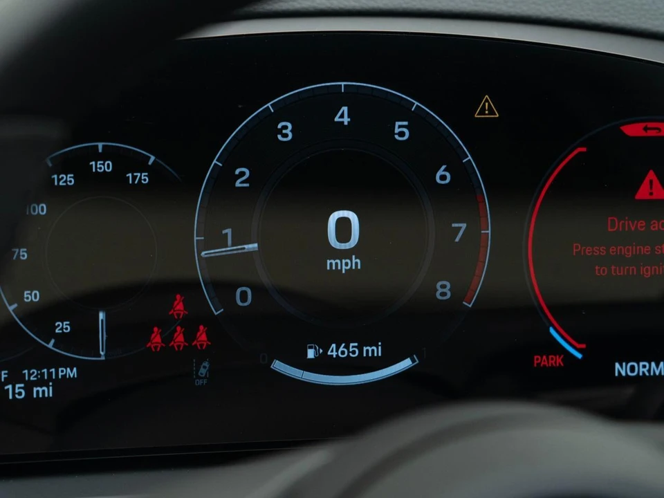 2026 Porsche 9Y0/9Y3 Cayenne Coupe - Image 23 of 31