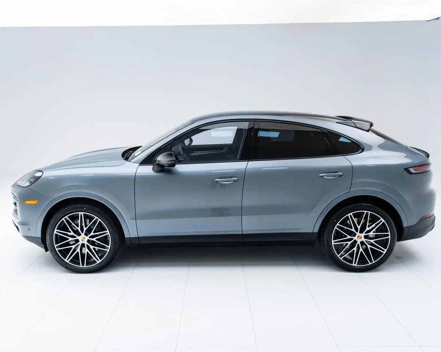 2026 Porsche 9Y0/9Y3 Cayenne Coupe - Image 2 of 31