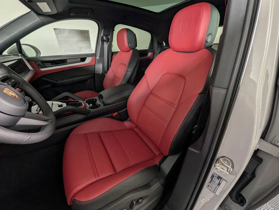 2026 Porsche 9Y0/9Y3 Cayenne Coupe - Image 5 of 5