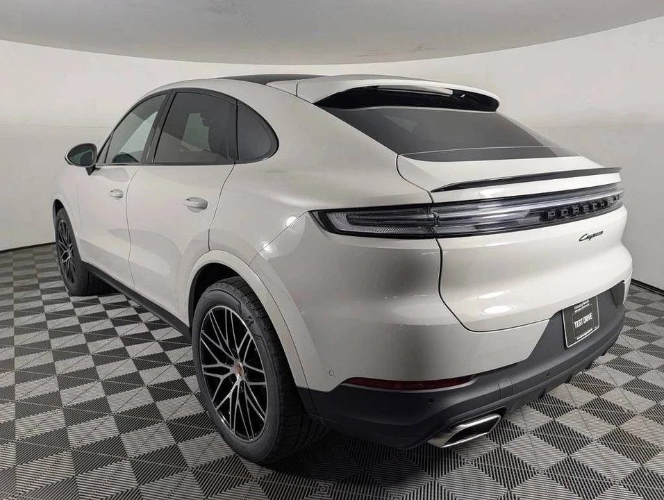2026 Porsche 9Y0/9Y3 Cayenne Coupe - Image 3 of 5