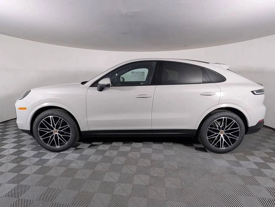 2026 Porsche 9Y0/9Y3 Cayenne Coupe - Image 2 of 5