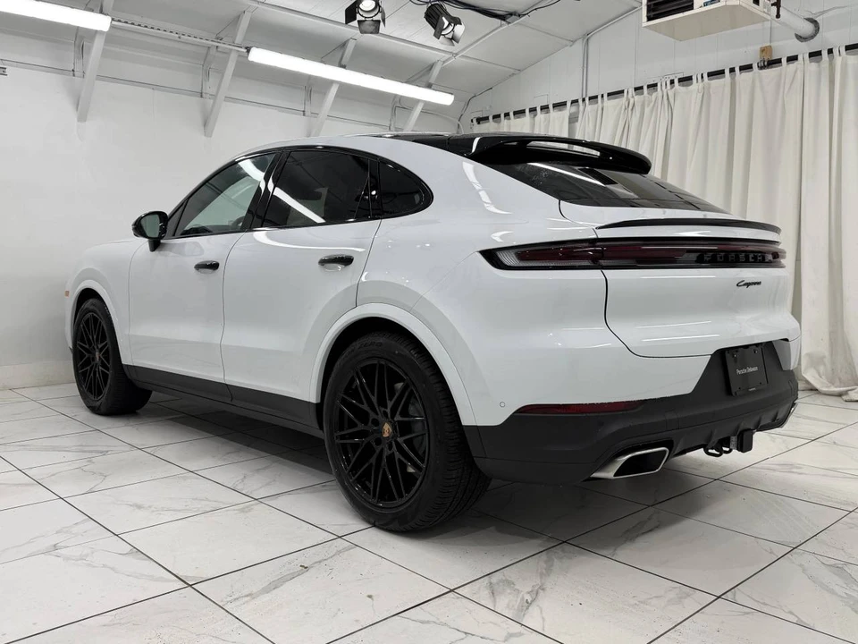 2026 Porsche 9Y0/9Y3 Cayenne Coupe - Image 3 of 4