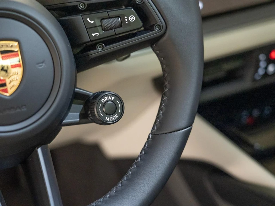 2026 Porsche 9Y0/9Y3 Cayenne Coupe - Image 19 of 28