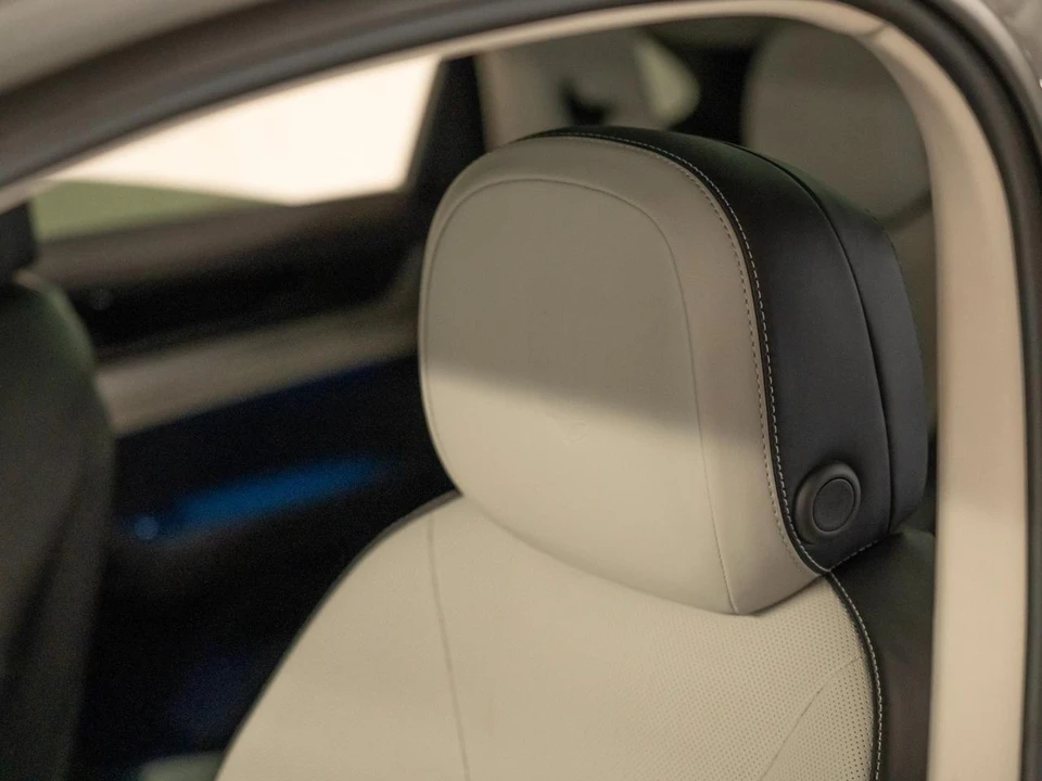 2026 Porsche 9Y0/9Y3 Cayenne Coupe - Image 24 of 28
