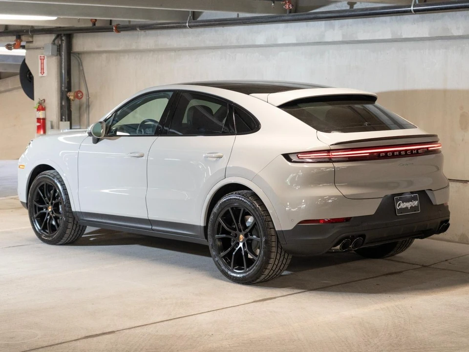 2026 Porsche 9Y0/9Y3 Cayenne Coupe - Image 3 of 29