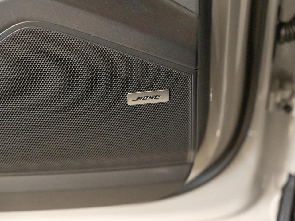 2026 Porsche 9Y0/9Y3 Cayenne Coupe - Image 18 of 29