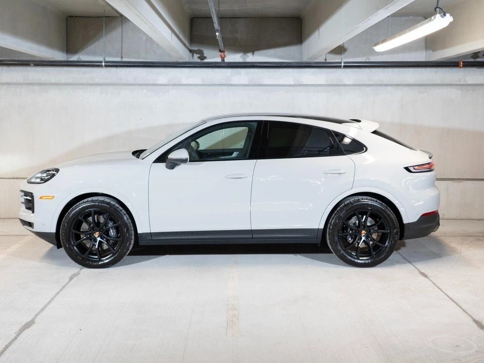 2026 Porsche 9Y0/9Y3 Cayenne Coupe - Image 2 of 29
