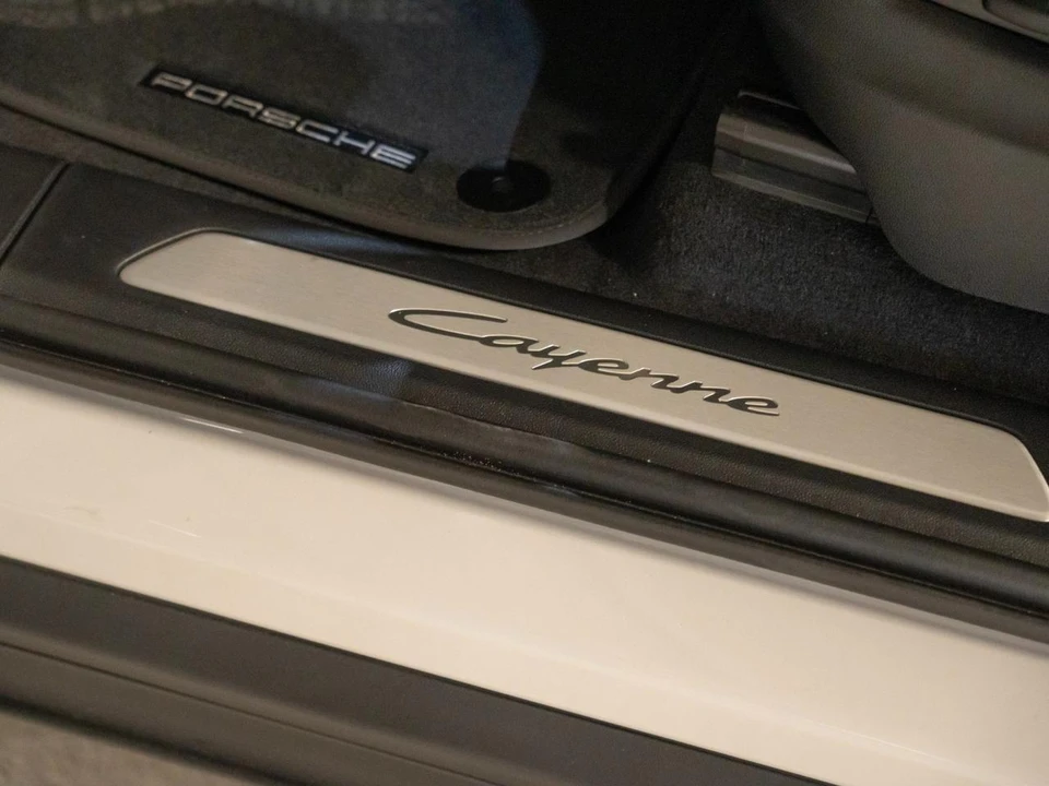 2026 Porsche 9Y0/9Y3 Cayenne Coupe - Image 12 of 29