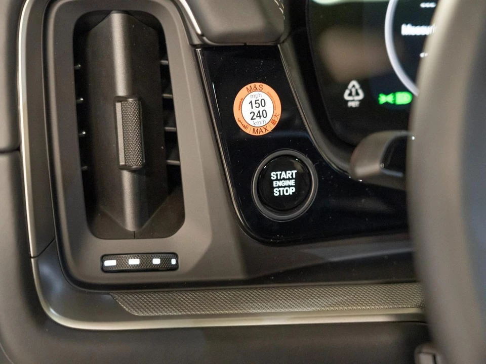 2026 Porsche 9Y0/9Y3 Cayenne Coupe - Image 24 of 29