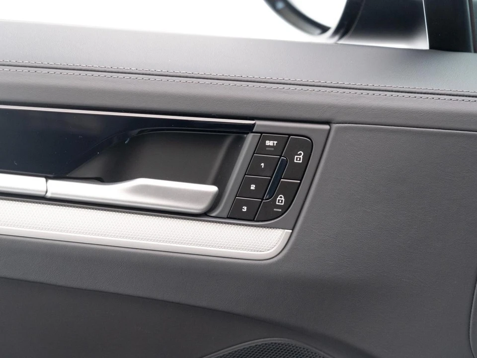 2026 Porsche 9Y0/9Y3 Cayenne Coupe - Image 22 of 31