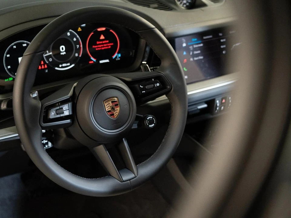 2026 Porsche 9Y0/9Y3 Cayenne Coupe - Image 15 of 29