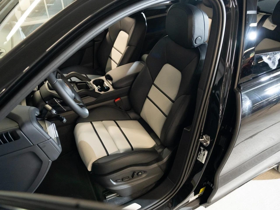 2026 Porsche 9Y0/9Y3 Cayenne Coupe - Image 5 of 29