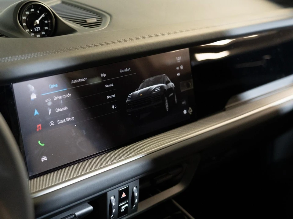 2026 Porsche 9Y0/9Y3 Cayenne Coupe - Image 21 of 29