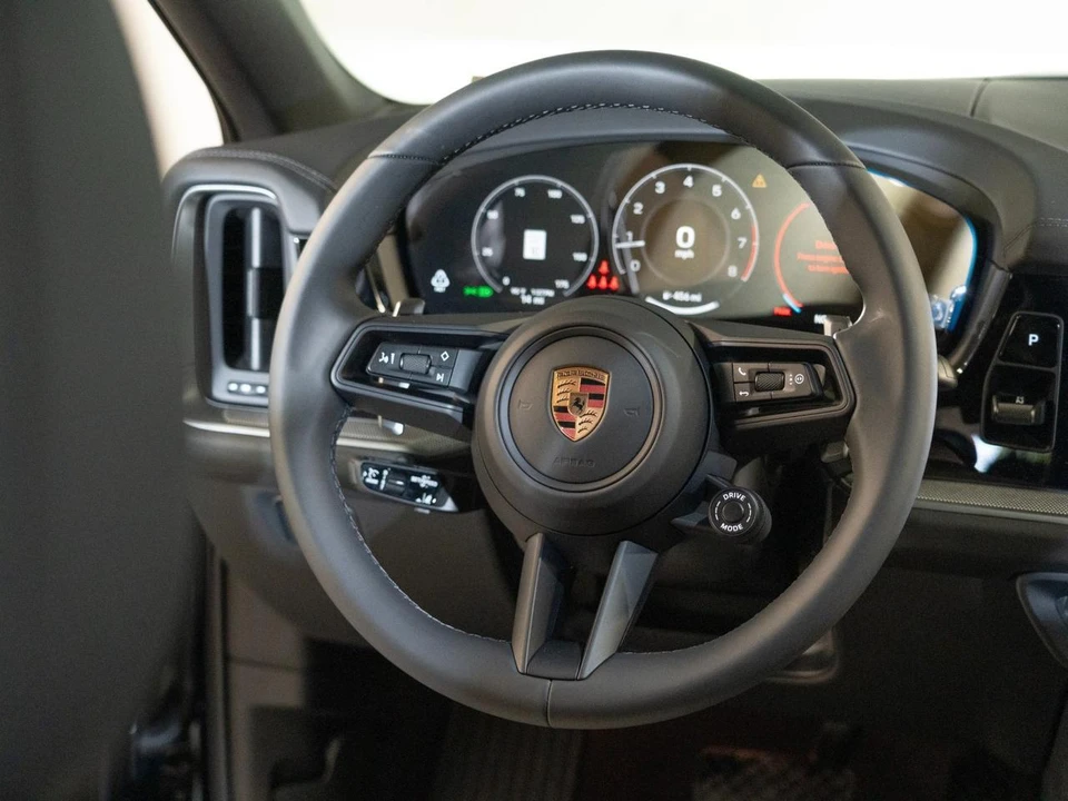 2026 Porsche 9Y0/9Y3 Cayenne Coupe - Image 27 of 29