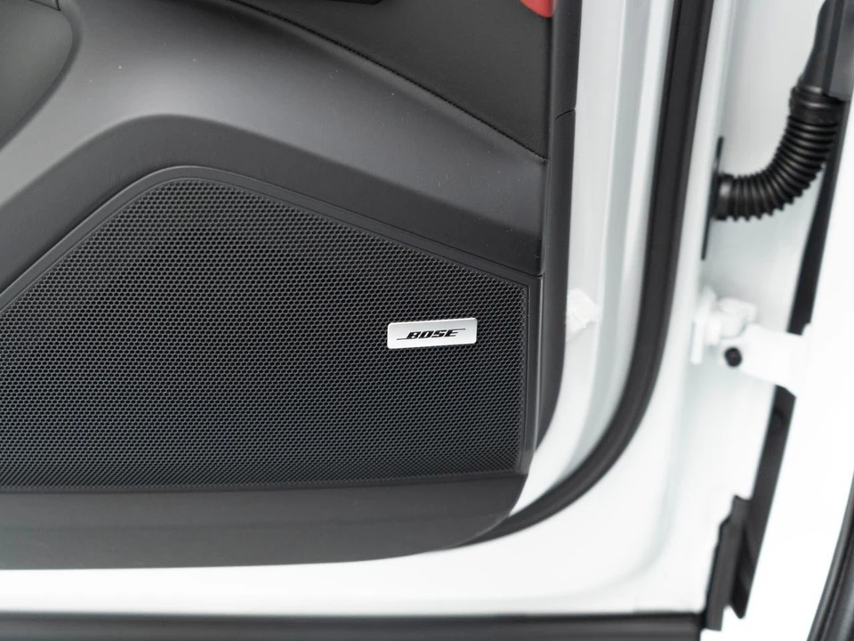 2026 Porsche 9Y0/9Y3 Cayenne Coupe - Image 23 of 31