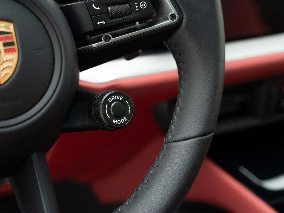 2026 Porsche 9Y0/9Y3 Cayenne Coupe - Image 28 of 31