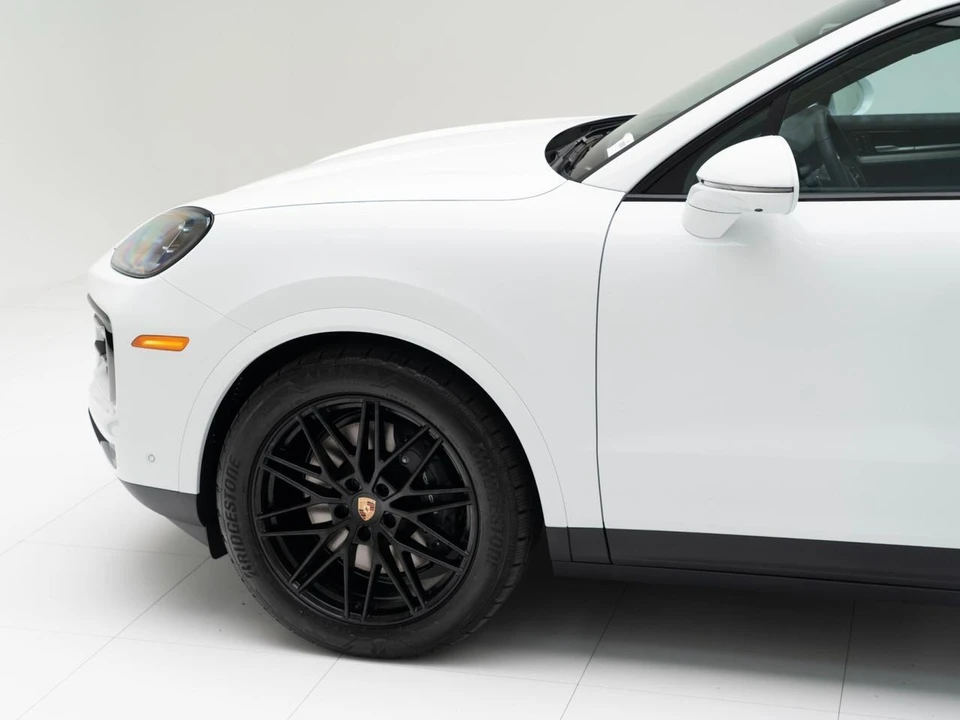 2026 Porsche 9Y0/9Y3 Cayenne Coupe - Image 11 of 31