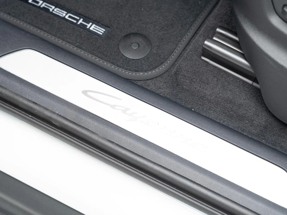 2026 Porsche 9Y0/9Y3 Cayenne Coupe - Image 14 of 31