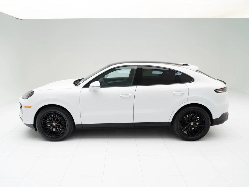 2026 Porsche 9Y0/9Y3 Cayenne Coupe - Image 2 of 31