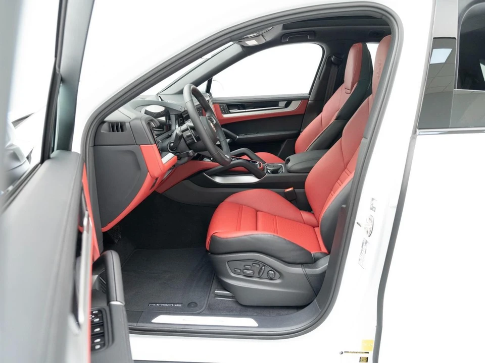 2026 Porsche 9Y0/9Y3 Cayenne Coupe - Image 17 of 31