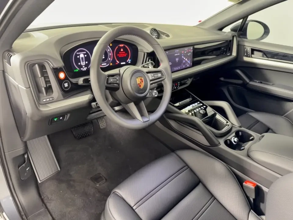 2026 Porsche 9Y0/9Y3 Cayenne Coupe - Image 31 of 31