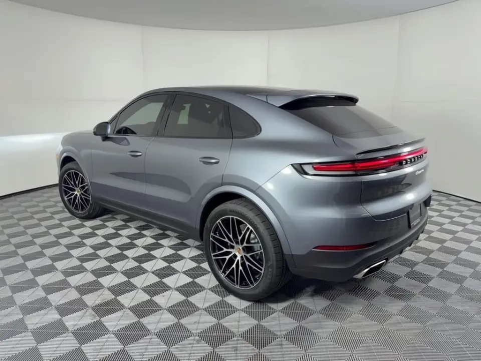 2026 Porsche 9Y0/9Y3 Cayenne Coupe - Image 23 of 31