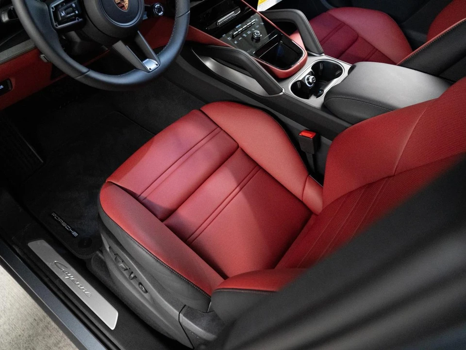 2026 Porsche 9Y0/9Y3 Cayenne Coupe - Image 14 of 30