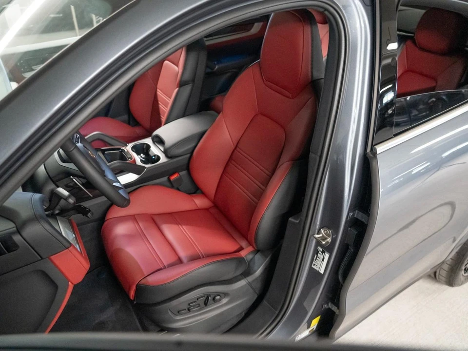 2026 Porsche 9Y0/9Y3 Cayenne Coupe - Image 5 of 30