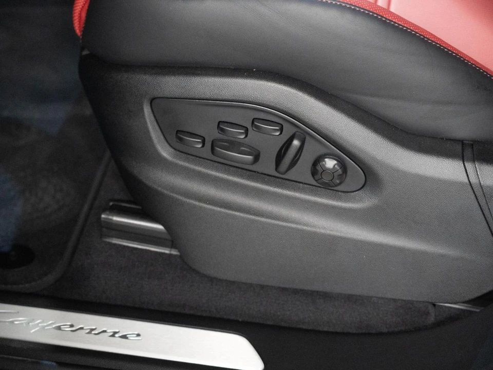 2026 Porsche 9Y0/9Y3 Cayenne Coupe - Image 13 of 30