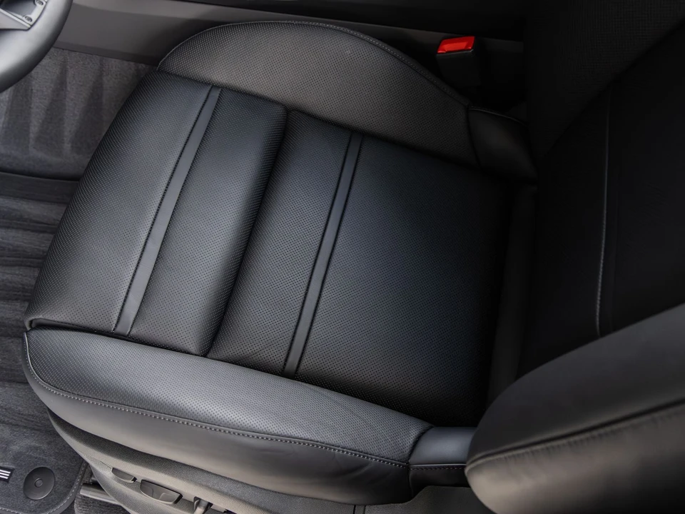 2026 Porsche 9Y0/9Y3 Cayenne Coupe - Image 26 of 31