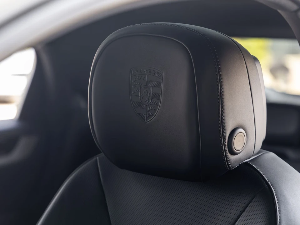 2026 Porsche 9Y0/9Y3 Cayenne Coupe - Image 27 of 31