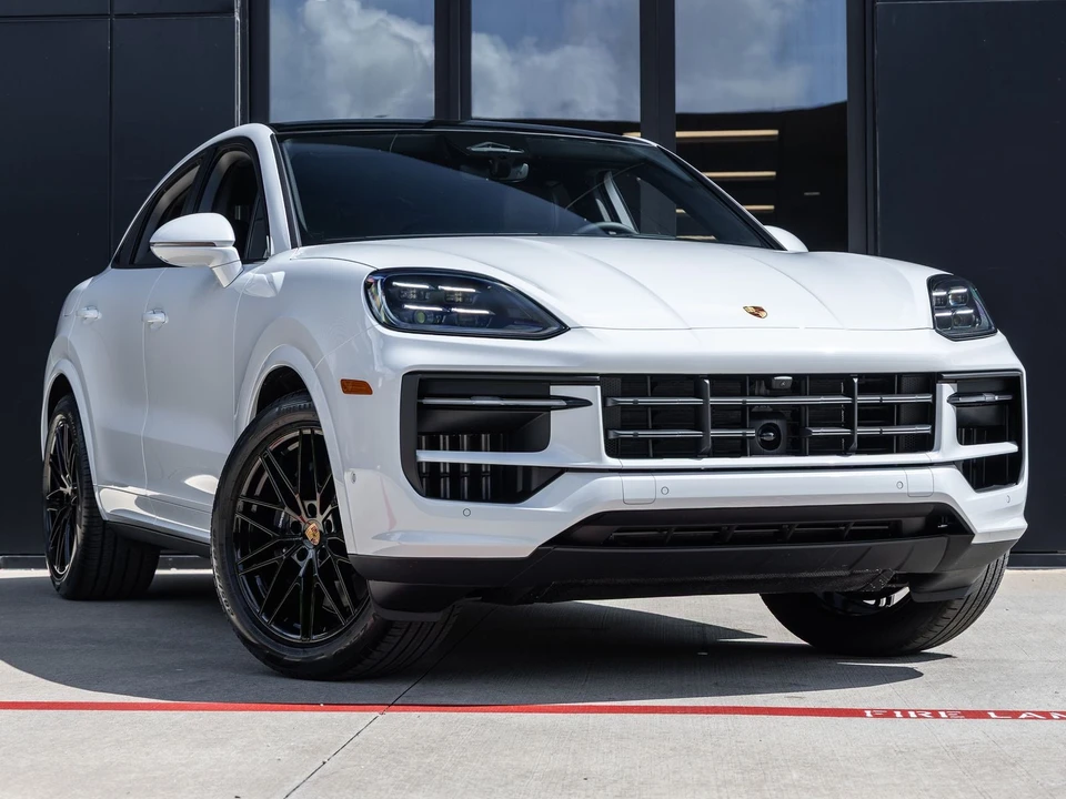 2026 Porsche 9Y0/9Y3 Cayenne Coupe - Image 6 of 31