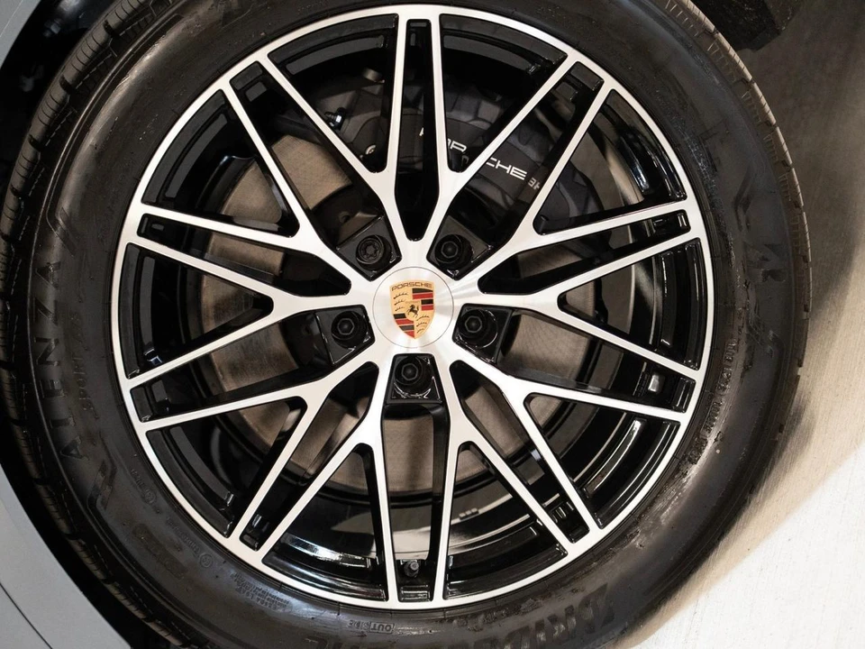 2026 Porsche 9Y0/9Y3 Cayenne Coupe - Image 11 of 27