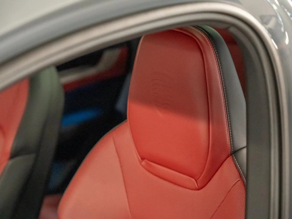 2026 Porsche 9Y0/9Y3 Cayenne Coupe - Image 24 of 27