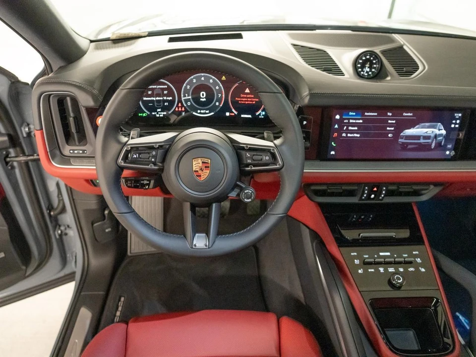 2026 Porsche 9Y0/9Y3 Cayenne Coupe - Image 4 of 27
