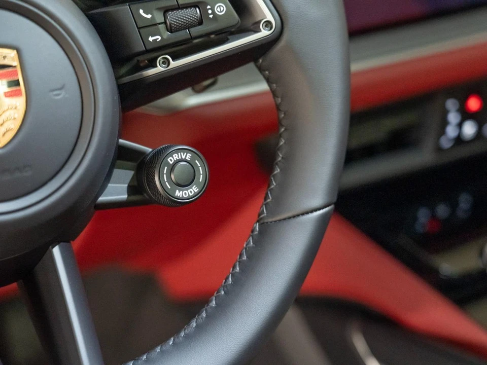 2026 Porsche 9Y0/9Y3 Cayenne Coupe - Image 19 of 27
