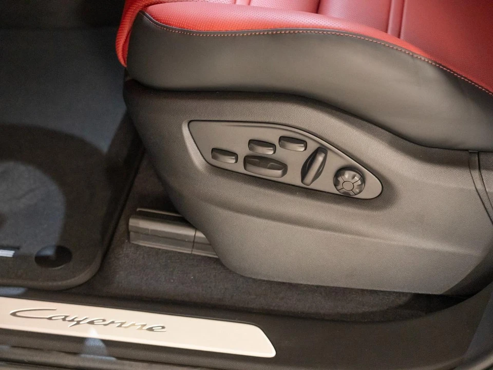 2026 Porsche 9Y0/9Y3 Cayenne Coupe - Image 13 of 27