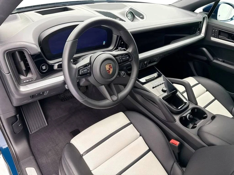 2026 Porsche 9Y0/9Y3 Cayenne Coupe - Image 4 of 5