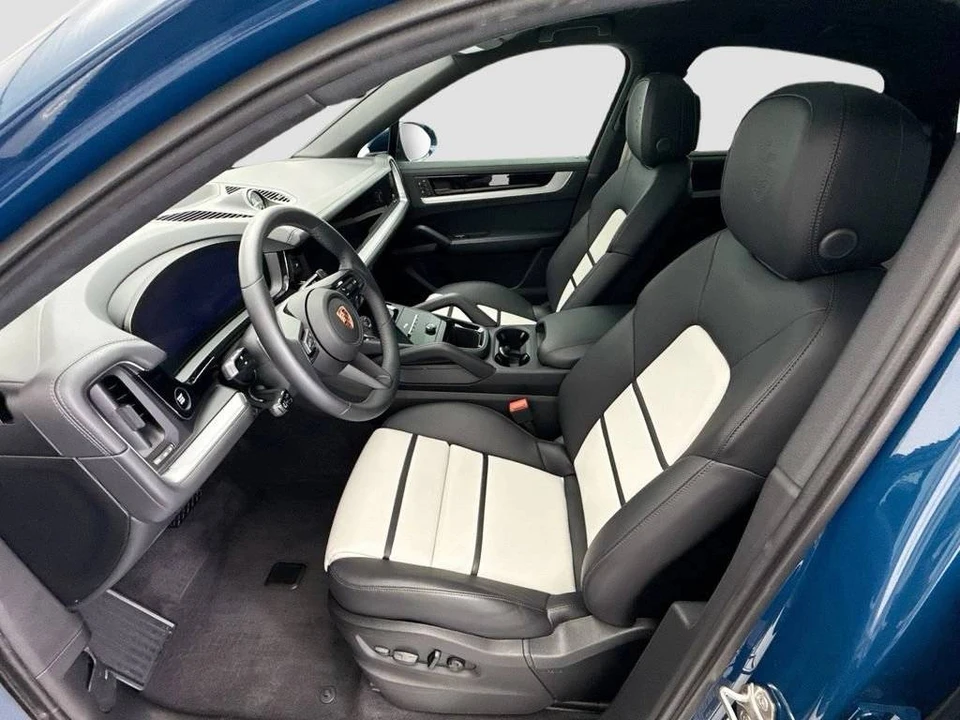 2026 Porsche 9Y0/9Y3 Cayenne Coupe - Image 5 of 5