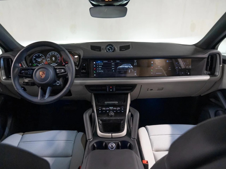 2026 Porsche 9Y0/9Y3 Cayenne Coupe - Image 25 of 29