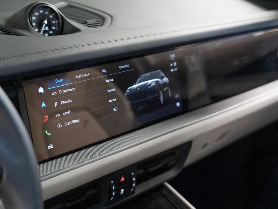 2026 Porsche 9Y0/9Y3 Cayenne Coupe - Image 20 of 29