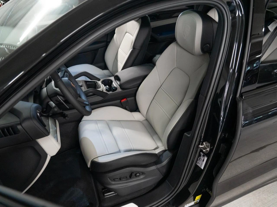 2026 Porsche 9Y0/9Y3 Cayenne Coupe - Image 5 of 29