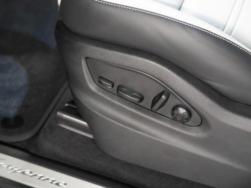 2026 Porsche 9Y0/9Y3 Cayenne Coupe - Image 13 of 29