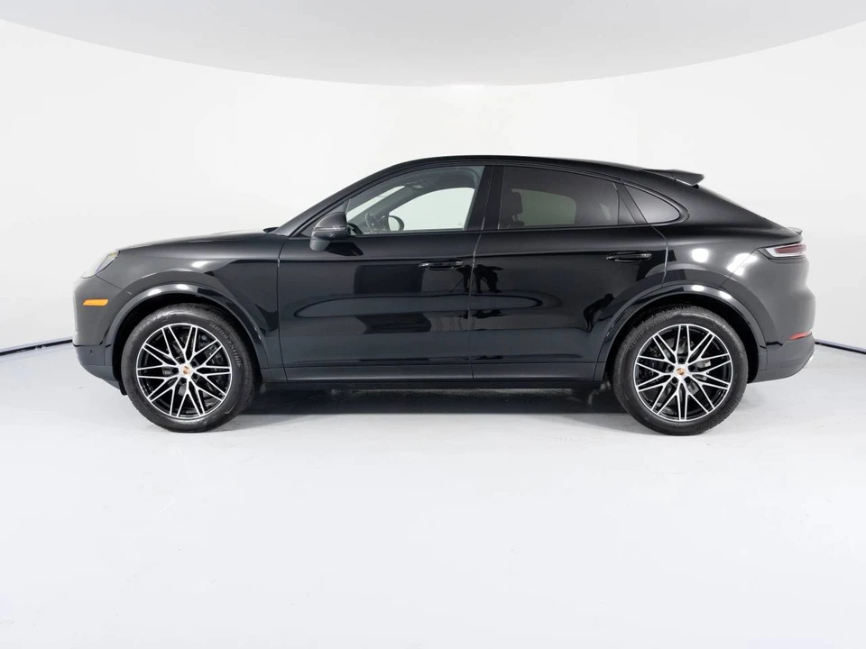 2026 Porsche 9Y0/9Y3 Cayenne Coupe - Image 2 of 4